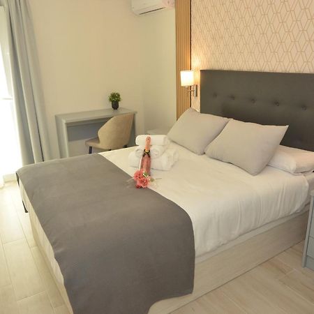 Alojamiento Beethoven Luxury มาลากา ภายนอก รูปภาพ