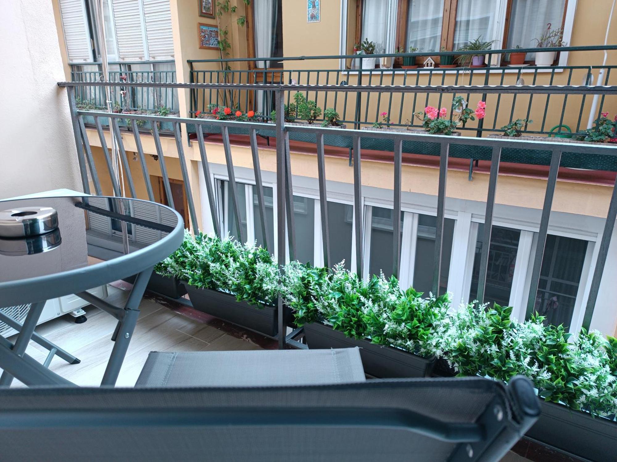 Alojamiento Beethoven Luxury มาลากา ภายนอก รูปภาพ