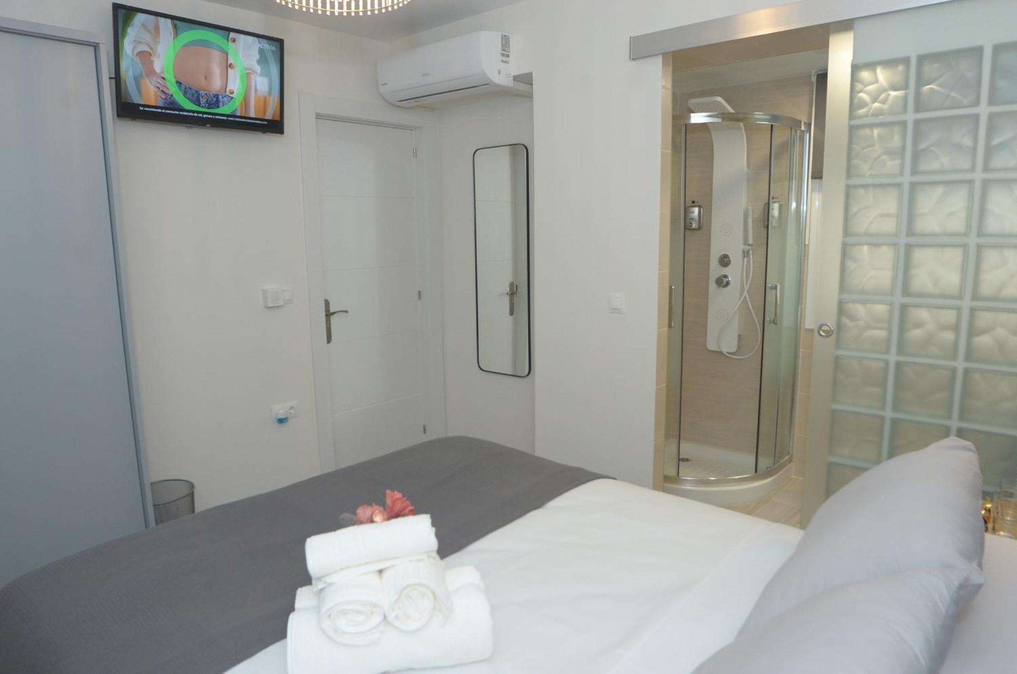 Alojamiento Beethoven Luxury มาลากา ภายนอก รูปภาพ